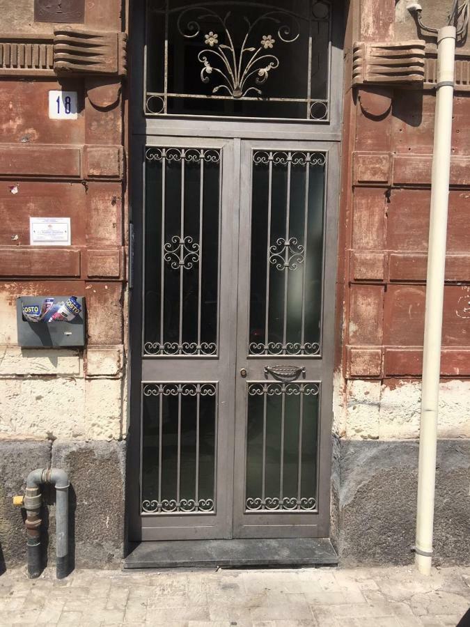カターニアA Casa Del Reuccioアパートメント エクステリア 写真